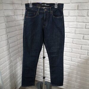NWT Eddie Bauer Men's Size 30/32 Stretch Breathable Dark Wash Blue Jeans